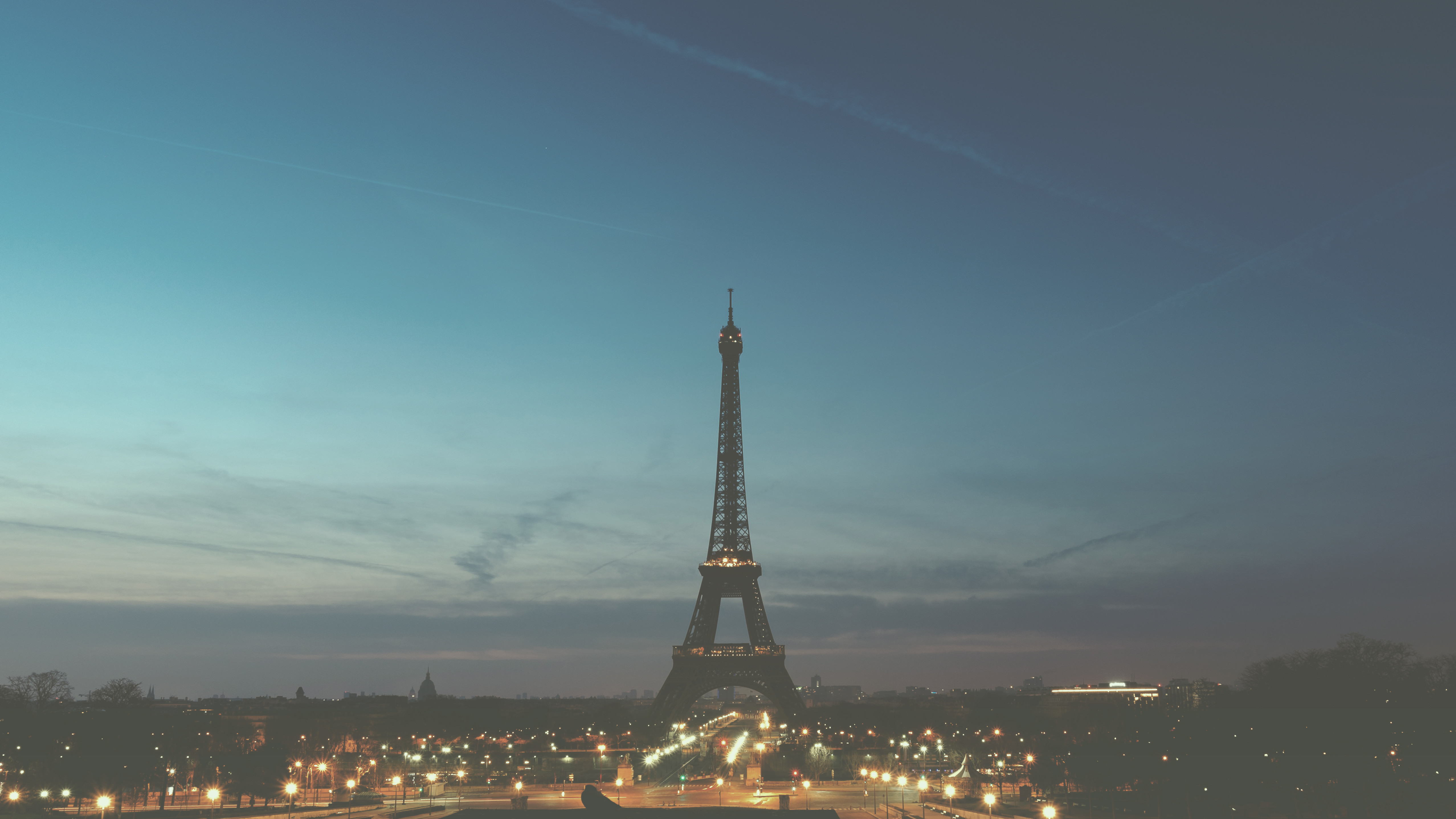 A picture of the Eiffel Tower